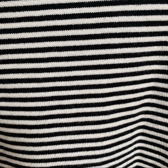 SHEIN Striped Turtleneck Sweater Rainbow Cuffs - Picture 4 of 4